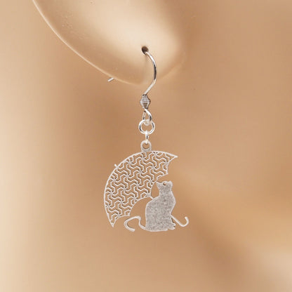 ピアス  ねこの ね イヤリング