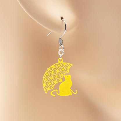 傘と猫 1 ( 捻じ麻の葉 ) ピアス イヤリング