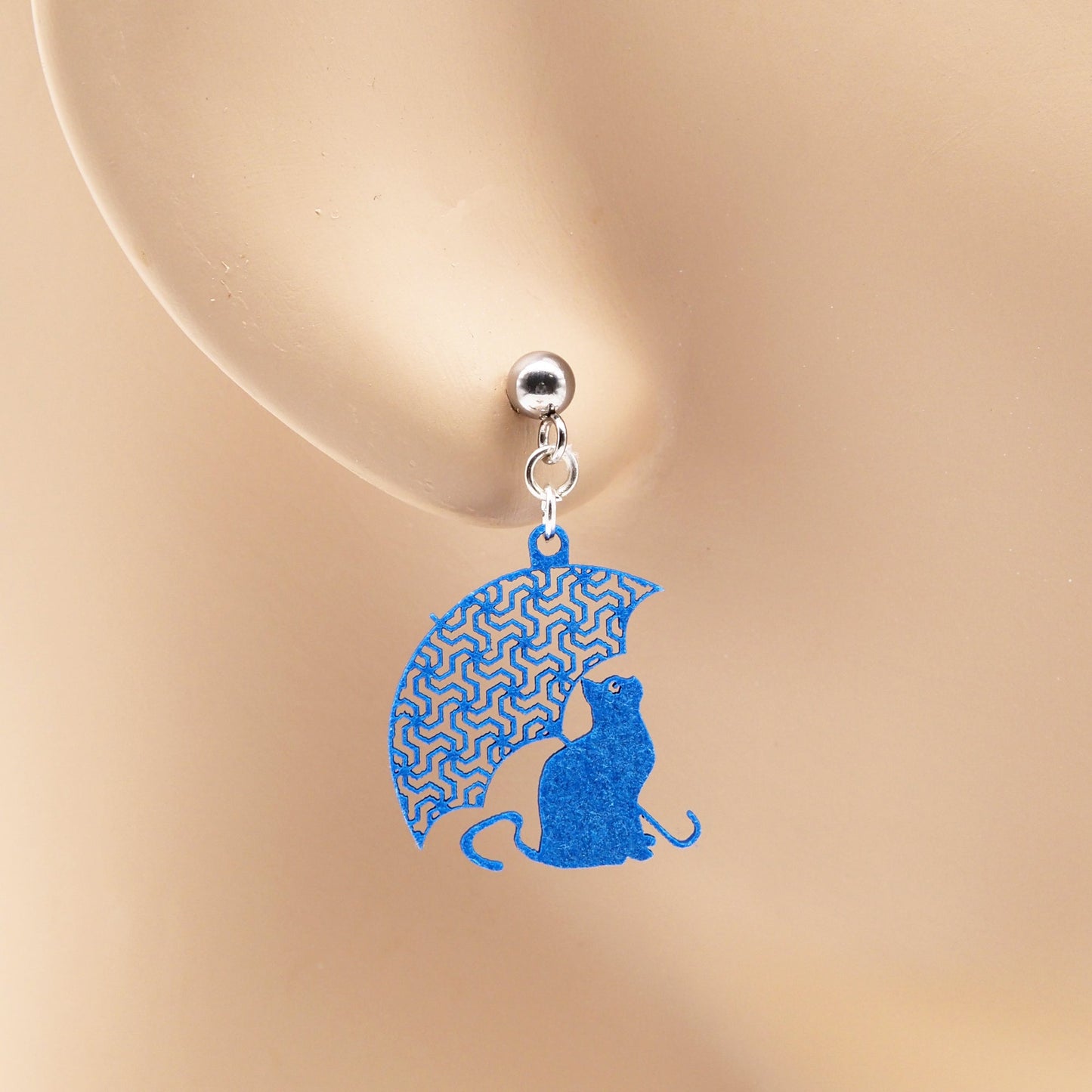 ピアス  ねこの ね イヤリング