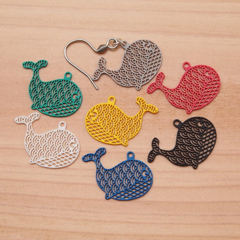 ピアス くじら ( 青海波と菱文 )  イヤリング