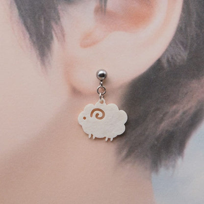 ピアス ひつじ イヤリング