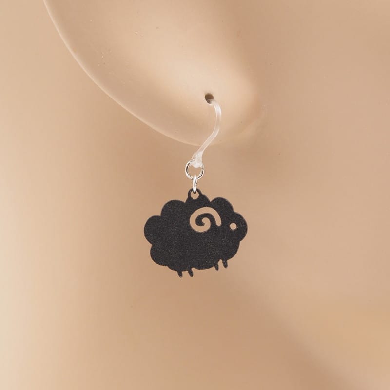 ピアス ひつじ イヤリング