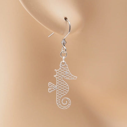 ピアス タツノオトシゴ ( 菱紋 )  イヤリング