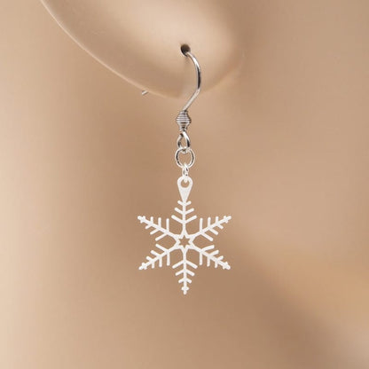 ピアス 雪の結晶 ( 樹枝六花 )  イヤリング