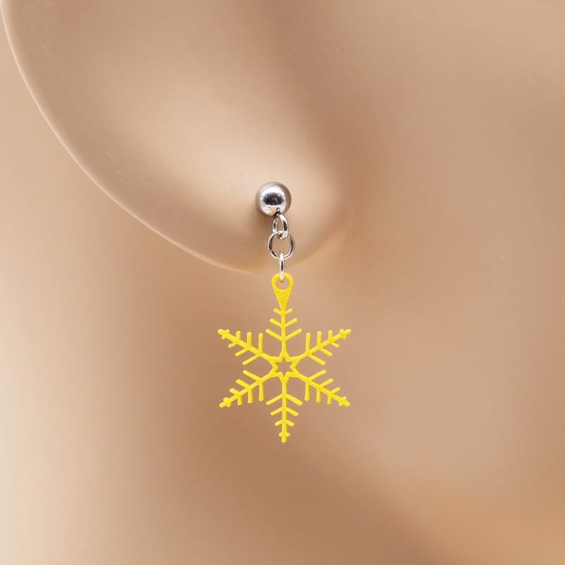 ピアス 雪の結晶 ( 樹枝六花 )  イヤリング