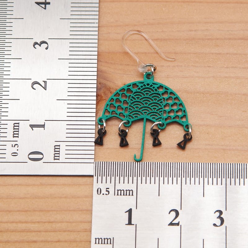 ピアス てるてる坊主に傘 ( ハートに青海波 )  イヤリング