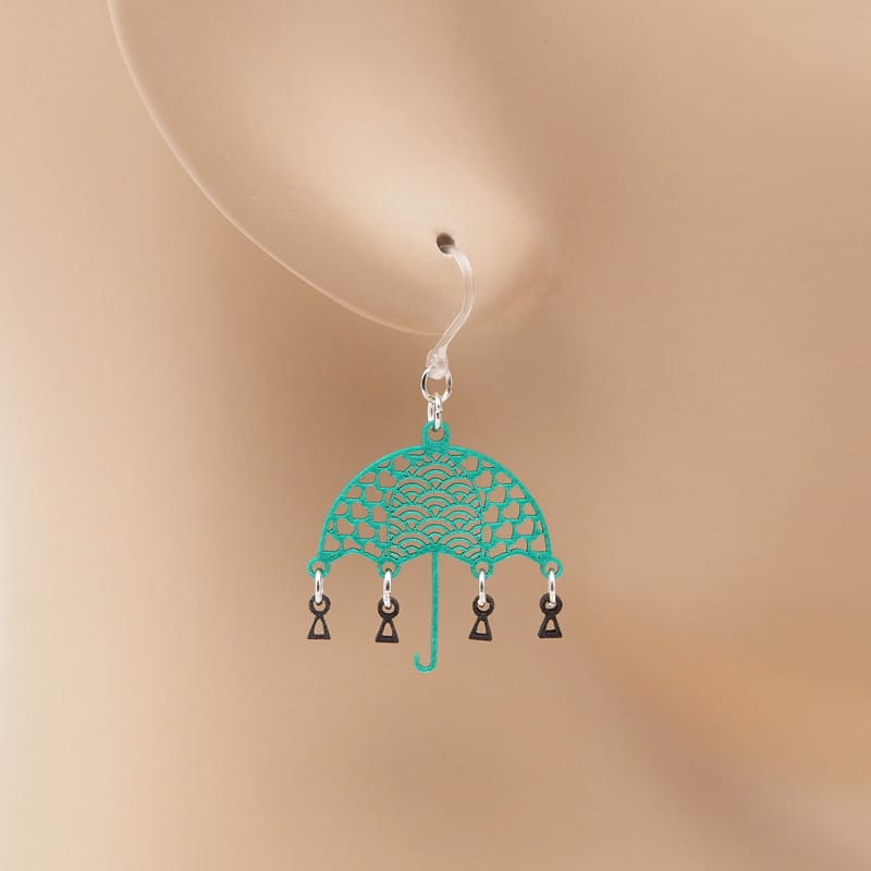 ピアス てるてる坊主に傘 ( ハートに青海波 )  イヤリング
