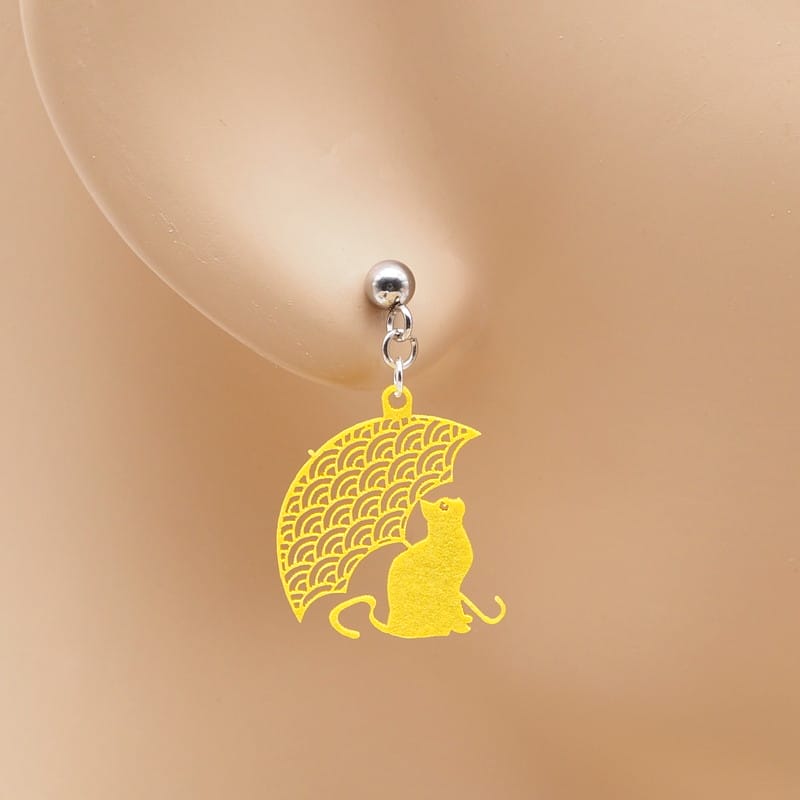 ピアス 傘と猫2 ( 青海波 )  イヤリング