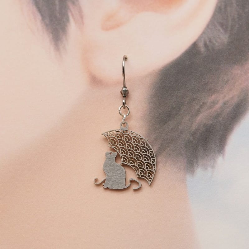 ピアス 傘と猫2 ( 青海波 )  イヤリング