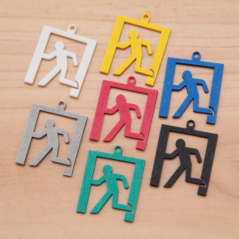 ピアス ピクトグラム 非常口 イヤリング