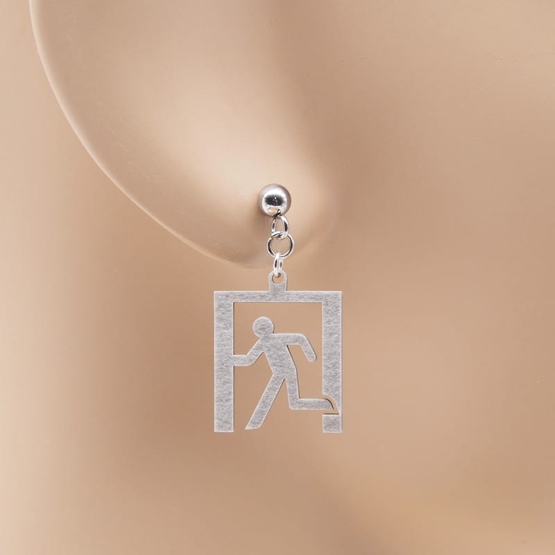 ピアス ピクトグラム 非常口 イヤリング