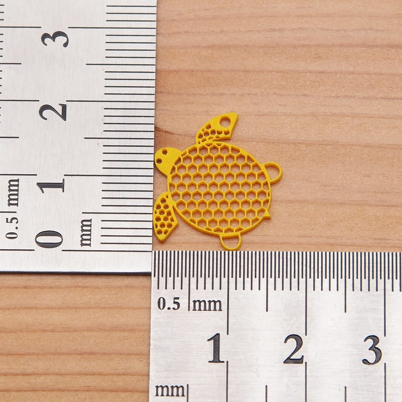 ピアス カメ ( 亀甲と鮫小紋 )  イヤリング