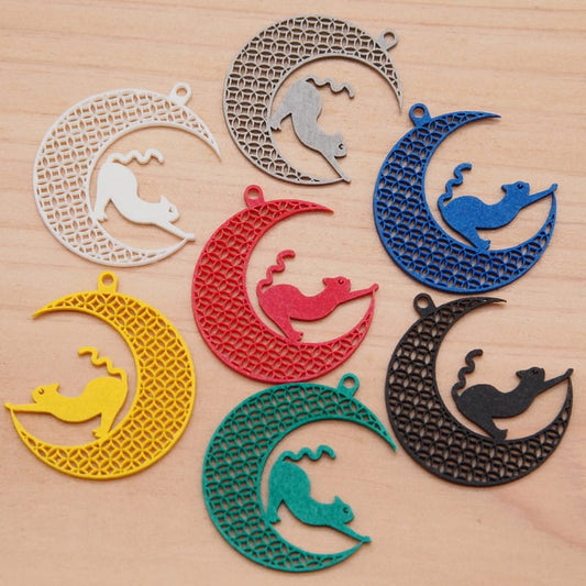 ピアス 三日月と伸び猫2 ( 七宝繋ぎ )  イヤリング