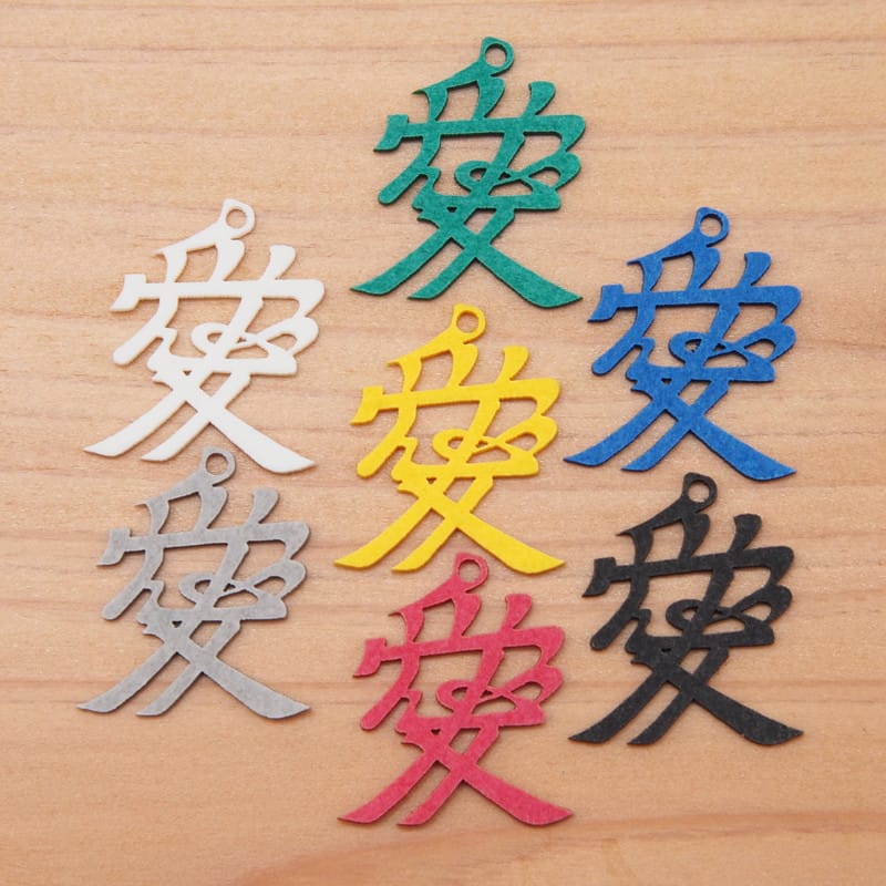 ピアス 愛 イヤリング